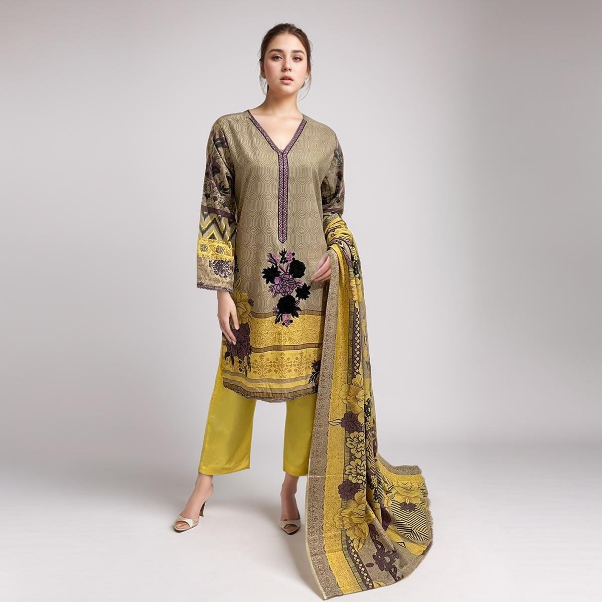 Mashroom 3 piece dhanak suits